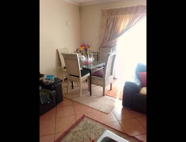 3 BEDROOM HOUSE FOR SALE IN THE ORCHARDS